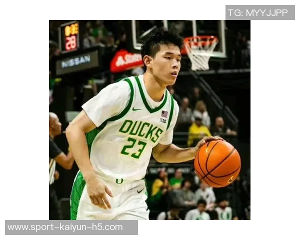 林葳上半场表现平平仅得2分但3次助攻展现传球潜力引人关注